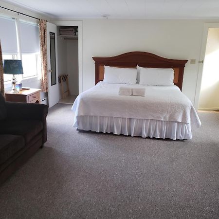 Fairway Motel New London 外观 照片
