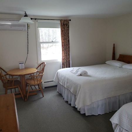 Fairway Motel New London 外观 照片
