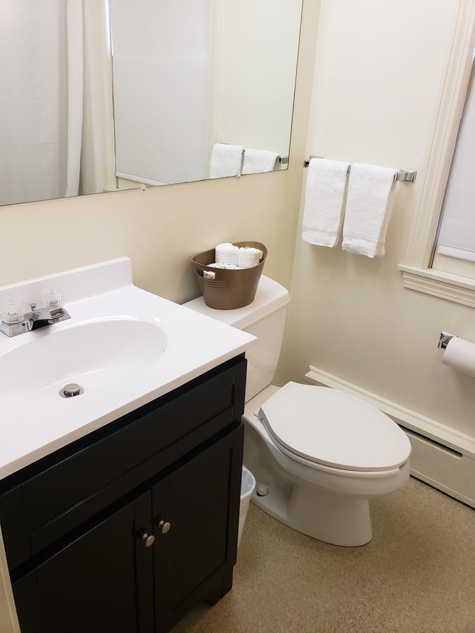 Fairway Motel New London 外观 照片
